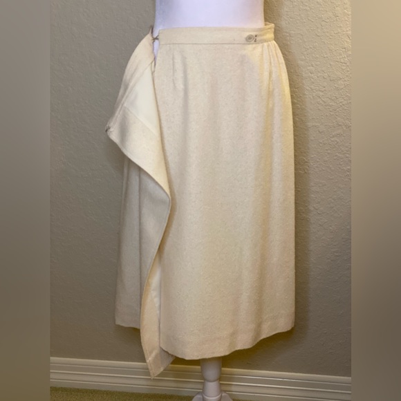 Jaeger 100% Raw Silk Women’s Jacket and Skirt Set. UK Size 12, US 8. Ivory. - Picture 5 of 9